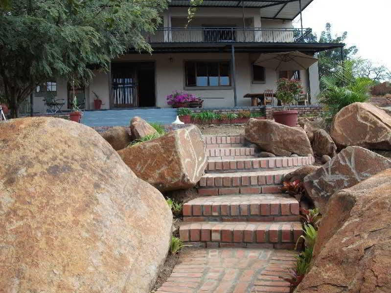 Meerkat Manor Komatipoort Esterno foto